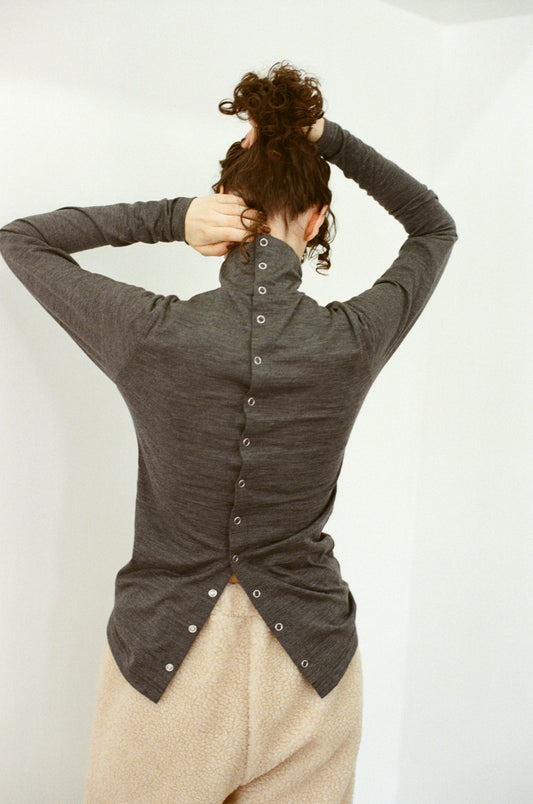 BASIC TURTLENECK TOPS
