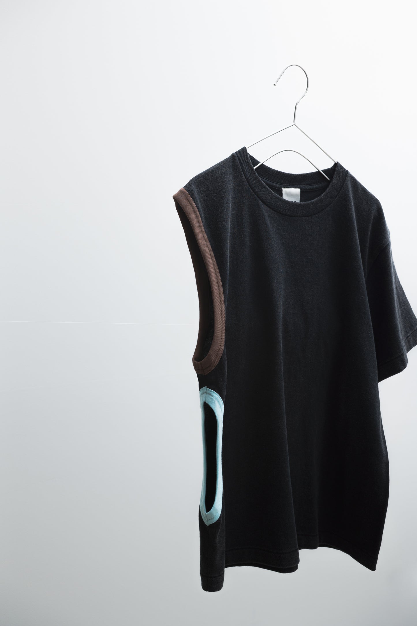 TWO TONE ASYMMETRY T-SHIRT