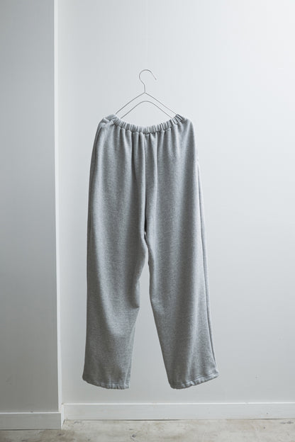 LOOSE SWEAT PANTS