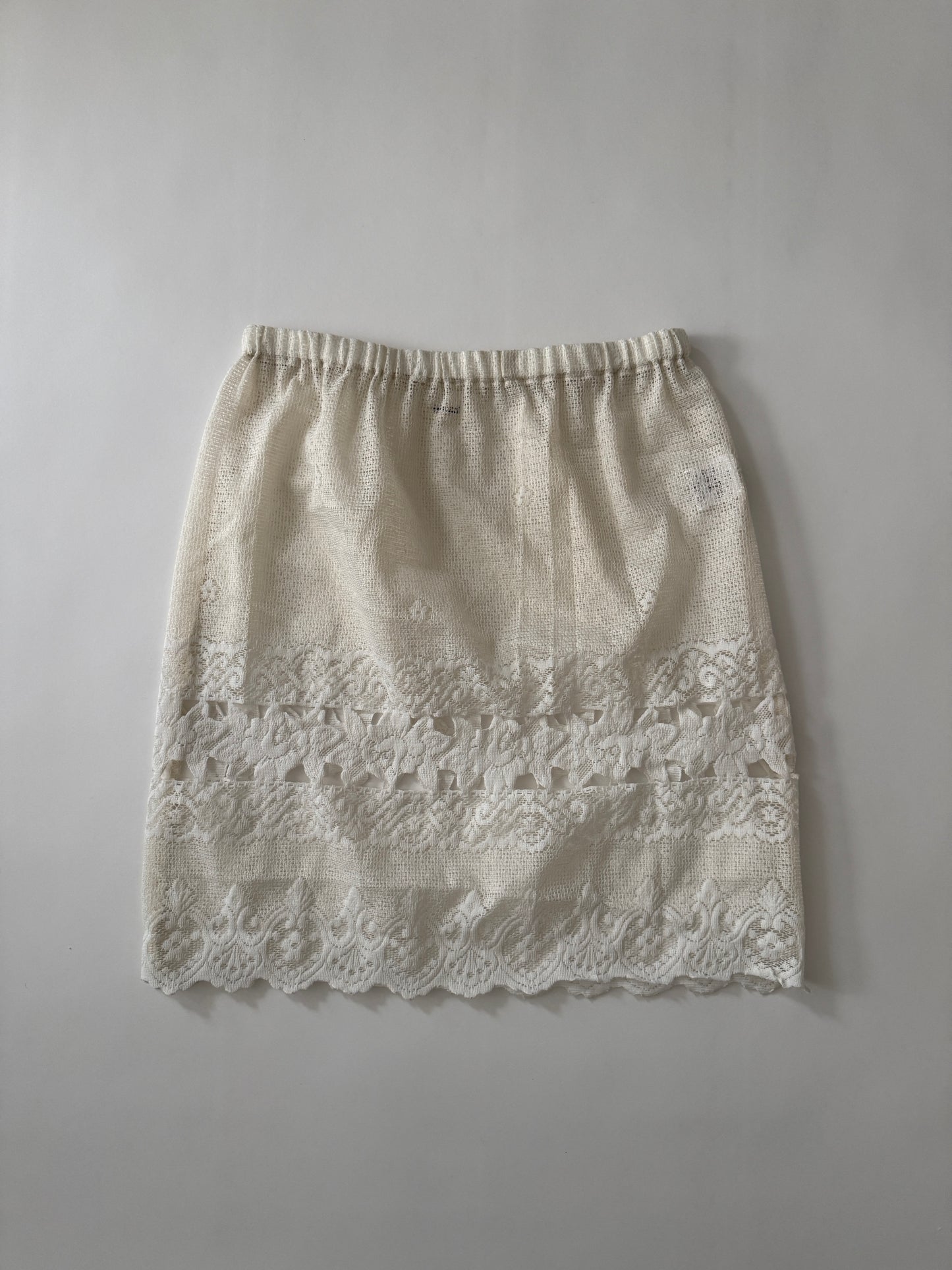 LACE SKIRT CREAM-1