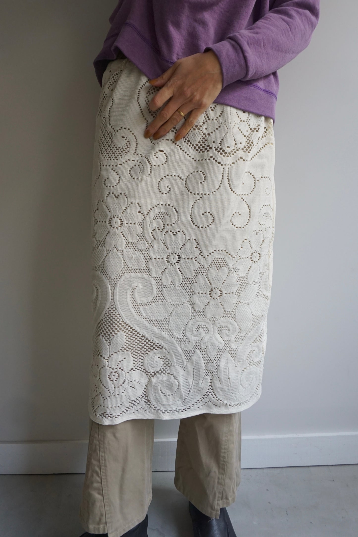 LACE SKIRT CREAM-2
