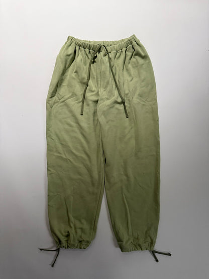 LOOSE SWEAT PANTS